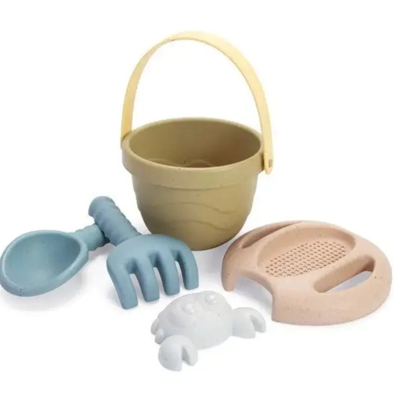 Eco-Conscious Beach Toy Set: Bioplastic Bucket & Spade 1